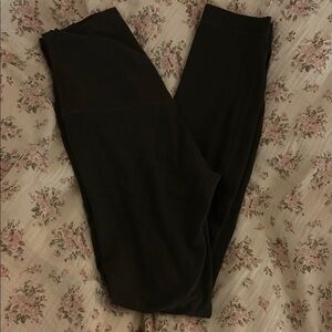 Lululemon Dark Green Leggings - 23" from inseam